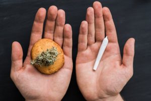 Eating CBD cookies instead of smoking a joint can benefit your lung health.